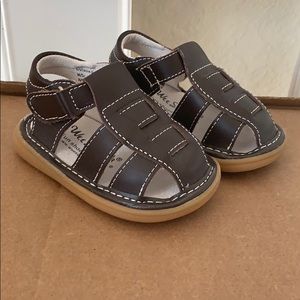 Wee Squeak Sandals size 4